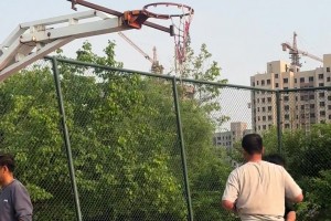 令邓肯感到不安的篮球场！